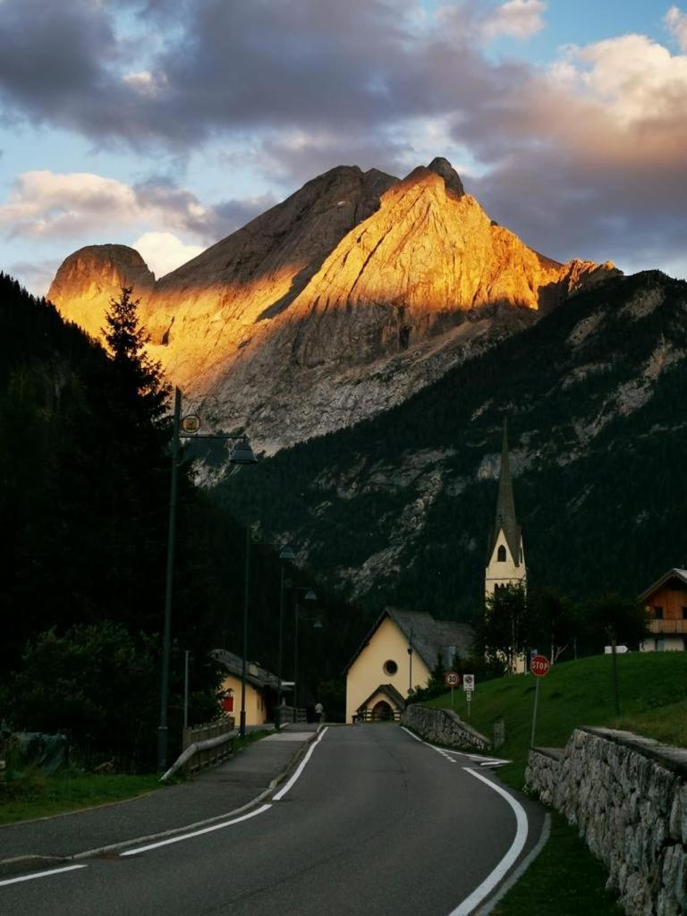 Luxury Chalet Orchidea Canazei Exterior foto